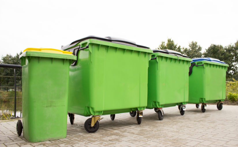 Kontenery na śmieci i gruz – jak efektywnie segregować nieczystości?